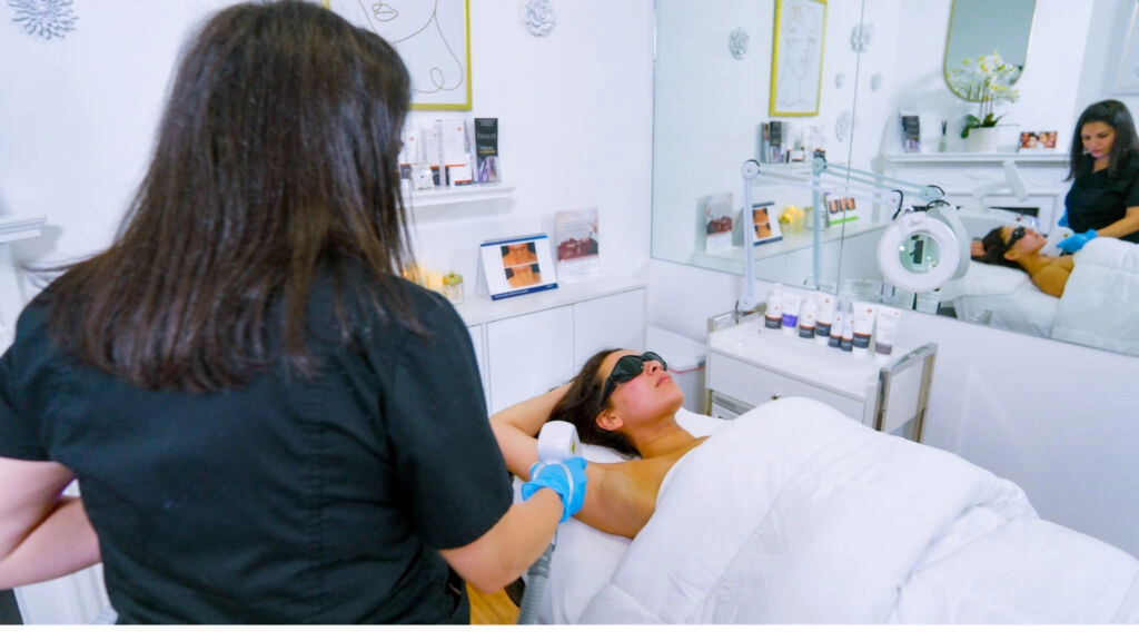 Laser-Hari-Removal-4